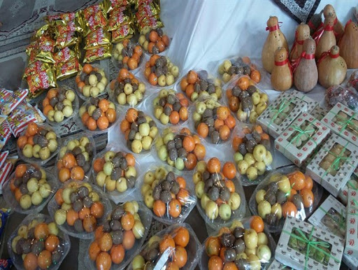 ۲۰۰ بسته حمایتی شب یلدا بین نیازمندان گوراب‌زرمیخ توزیع شد