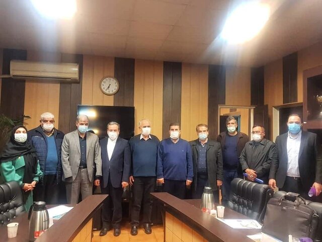  برگزاری جلسه هیات رییسه فدراسیون نابینایان وکم بینایان با حضور عراقچی 