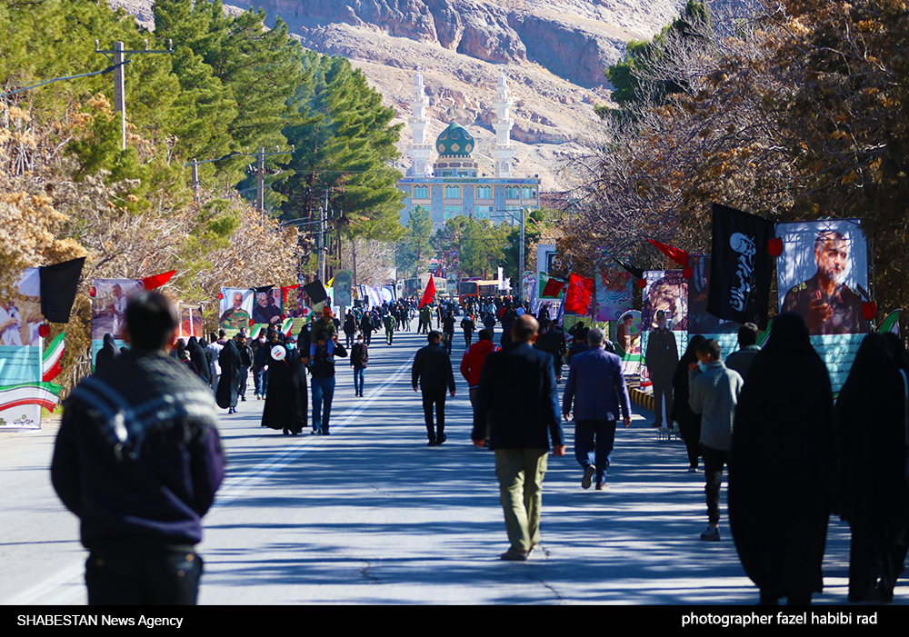 مروری بر مهمترین رویدادهای هفته مقاومت در کرمان/قدردانی وزیر بهداشت از رعایت کامل پروتکل های بهداشتی  