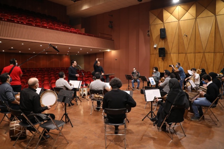 «ارکستر سازهای ملی» برای ایران کنسرت می‌دهد / وحید تاج و رشید وطن دوست روی صحنه تالار وحدت   
