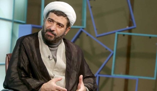 نقش نظریه اعتباریات در کتاب الهیات سایبر  