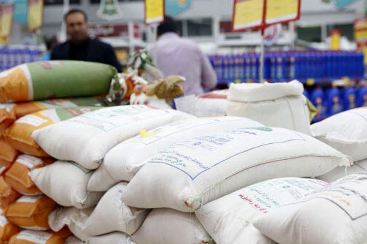  کاهش ۵۰ درصدی میزان واردات برنج / انتظار ۹۰ هزار تن برنج در بنادر برای اصلاحیه استاندارد