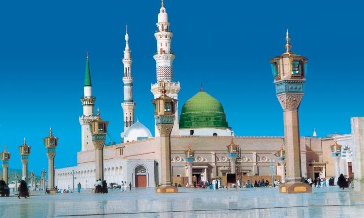 مجهز شدن فرش های مسجد النبی(ص) به شناسه الکترونیکی