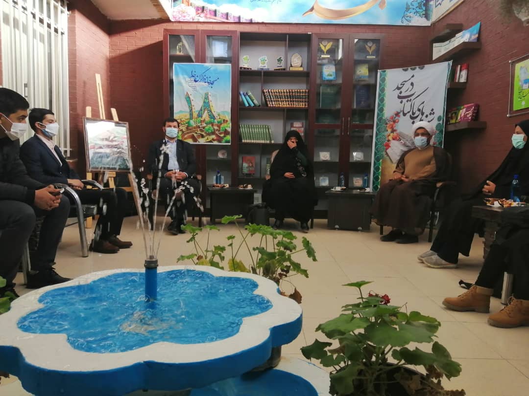 افتتاح کافه کتاب بچه های مسجد/ این همه عشق، نوشتن می خواهد
