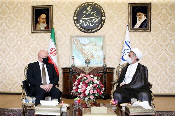  دیدار ذوالنوری با سفیر اسلواکی در ایران 