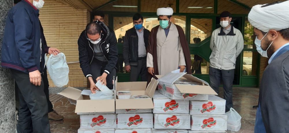 توزیع۳۰۰ بسته گوشت گرم متبرک قربانی ویژه‌ ماه‌ مبارک شعبان در خوی