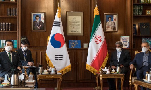  دیدار نخست‌وزیر کره جنوبی با علی لاریجانی 