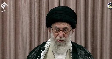  رهبر انقلاب: معلمان باید به گونه ای عمل کننند که ریزش ها در برابر تهاجم بیگانگان نزدیک به صفر و رویش ها در حد اعلی باشد