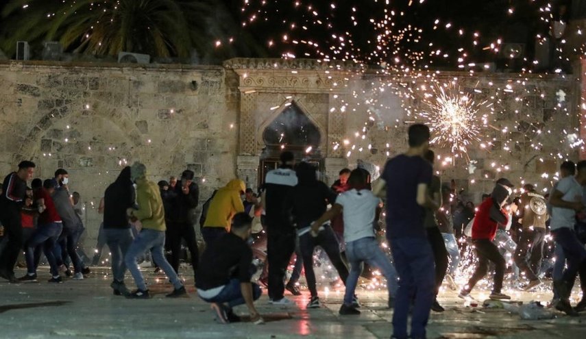 تعداد مجروحان فلسطینی در محوطه مسجدالاقصی به ۲۰۵ نفر رسید