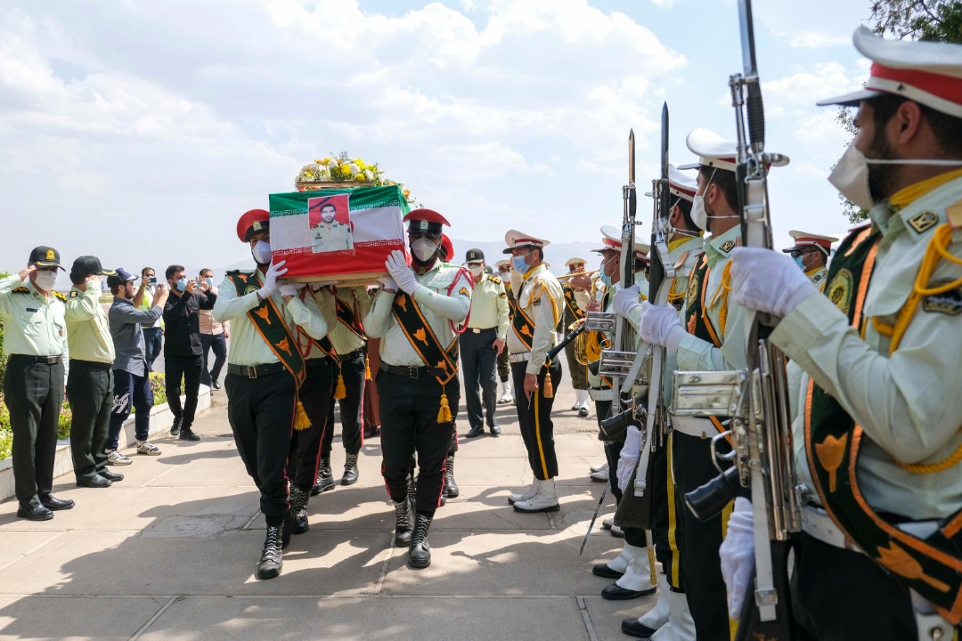 پیکر شهید «کریمی» در شیراز تشییع شد