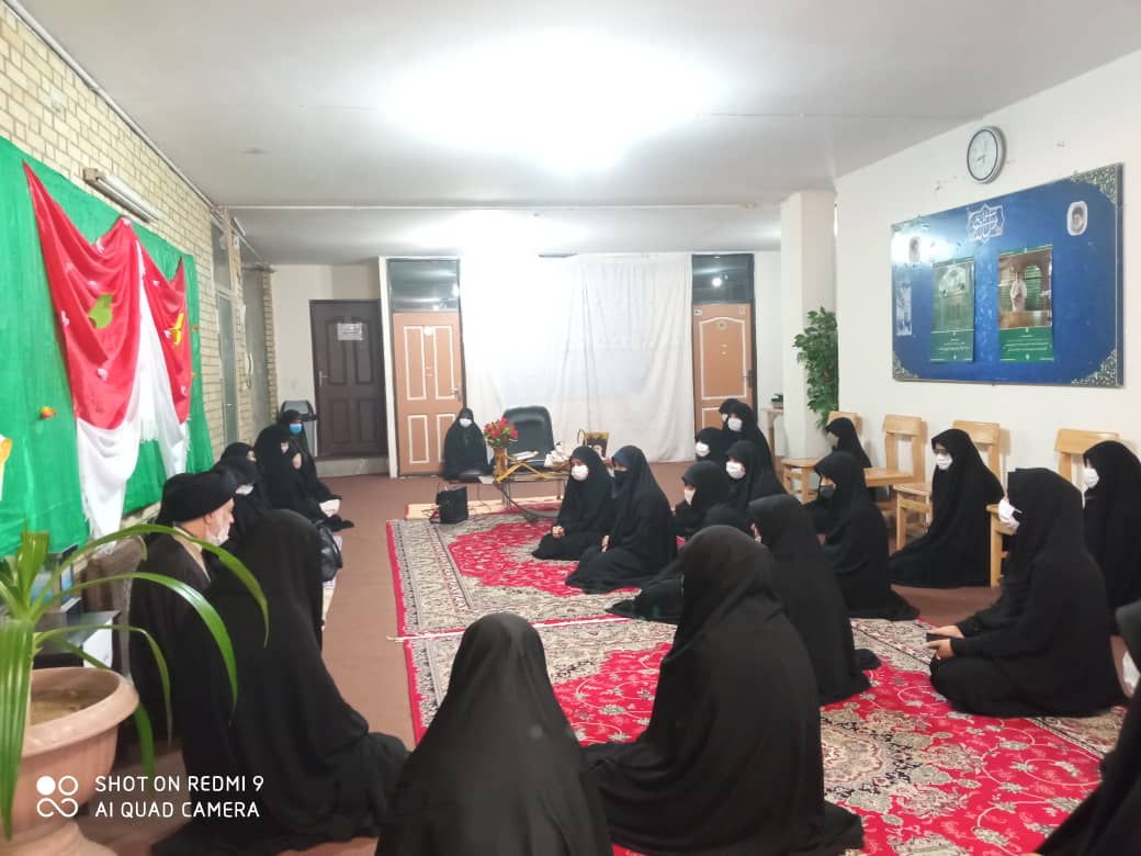 دیدار خادمیاران بنیاد مهدویت اصفهان با دانشجویان جامعه المصطفی 