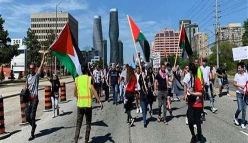 تظاهرات گسترده در تورنتوی کانادا در اعتراض به حملات رژیم صهیونیستی به نوار غزه