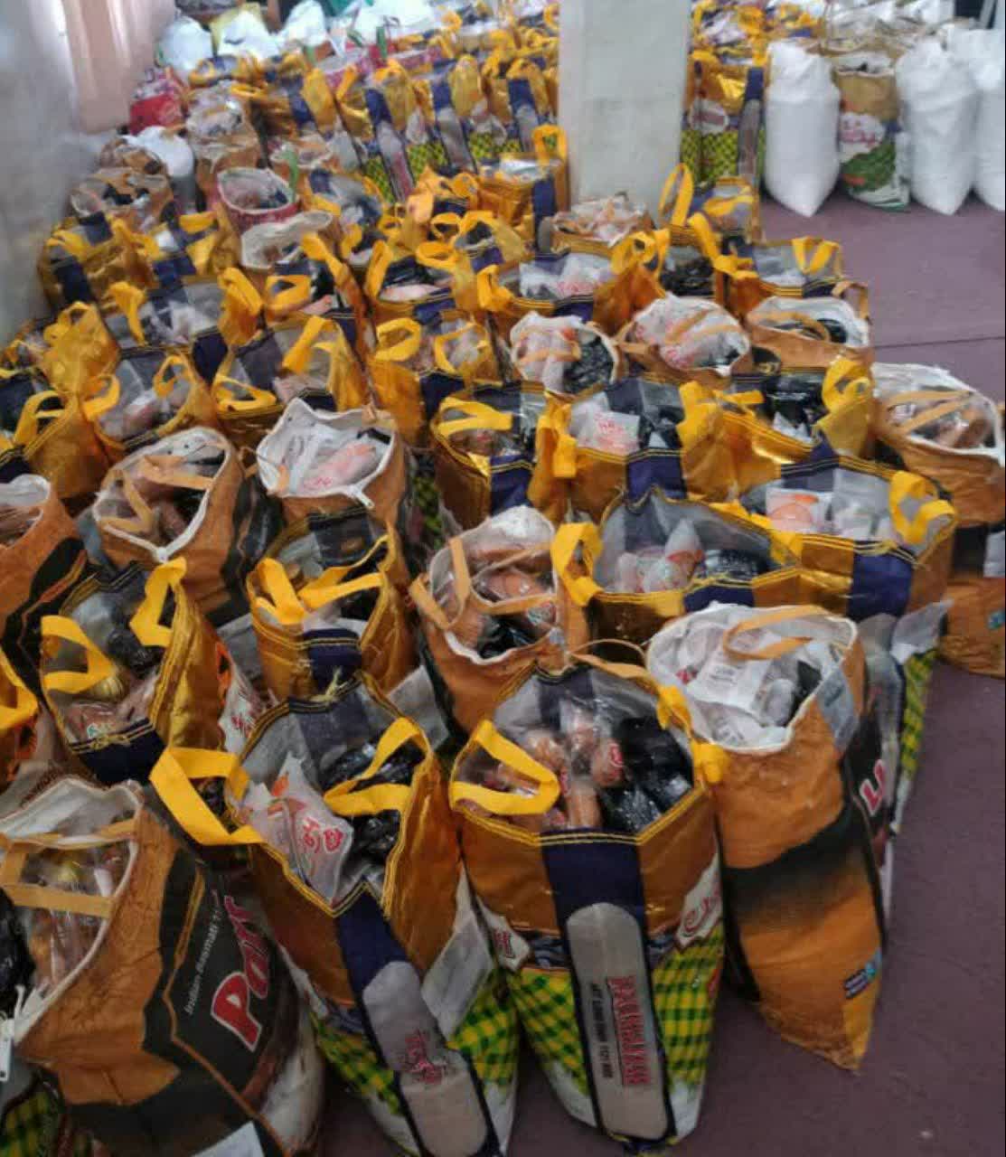آماده سازی و توزیع ۳۶۰ بسته معیشتی در بین نیازمندان شهر نوش آباد