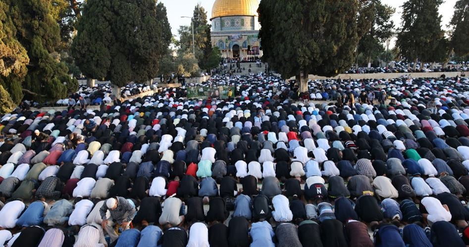 اقامه نماز جمعه هزاران فلسطینی در مسجدالاقصی