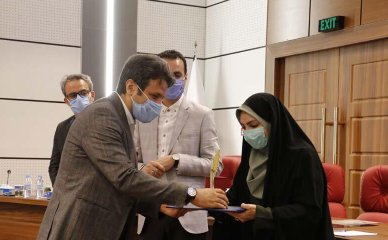 تقدیر معاون فرهنگی وزارت بهداشت از دکتر ناصرپروانی 