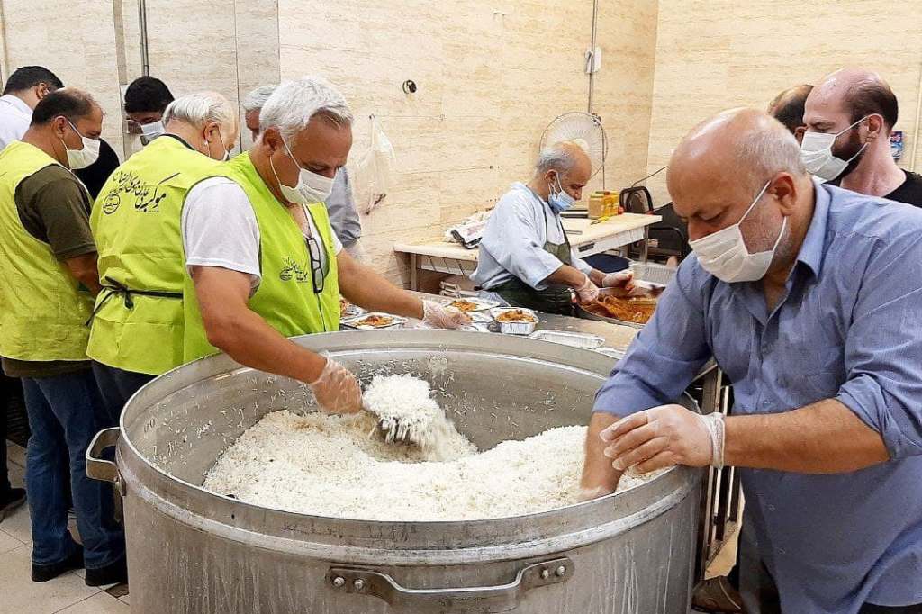 پخت بیش از ۵ هزار پرس غذای گرم به مناسبت عید غدیر در رشت