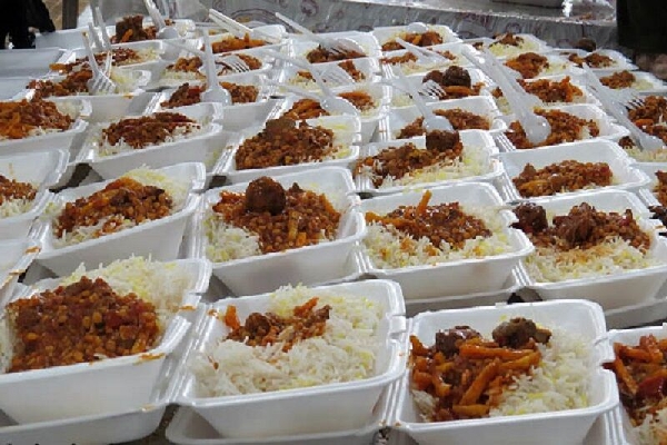 توزیع ۶۰۰ پُرس غذای گرم در روز عیدسعید غدیرخم