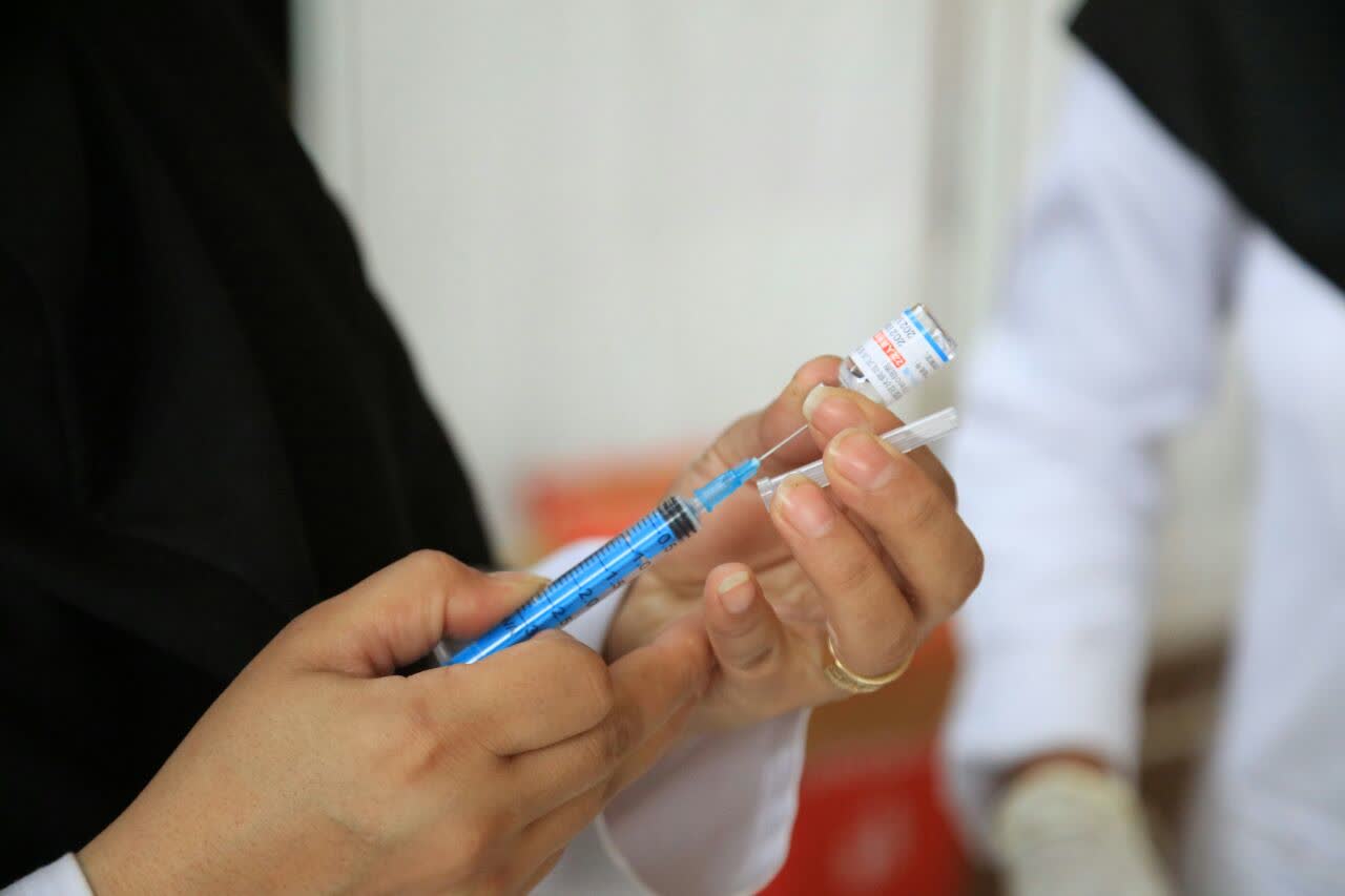 کارکنان میراث فرهنگی فارس مرحله اول واکسن کرونا را دریافت کردند