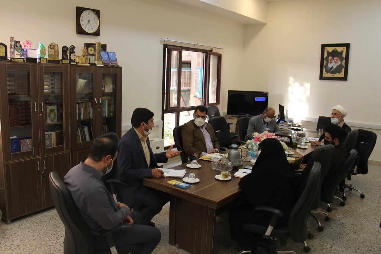 نشست اعضای کمیسیون فرهنگی شورای اسلامی شهر یزد با مدیر ستاد هماهنگی کانون های مساجد یزد  
