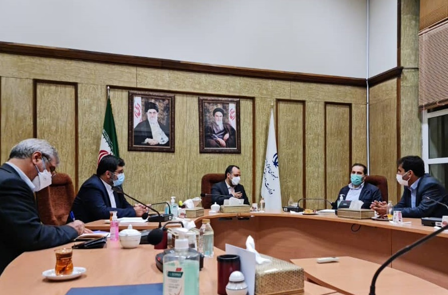 مسئولان ارشد استان اردبیل با وزیر اقتصاد دیدار و گفتگو کردند