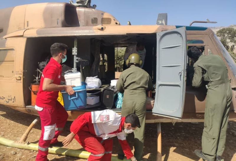 عملیات مشترک امدادرسانی  به بیماران کرونایی منطقه روستایی دورک شهرستان دزفول