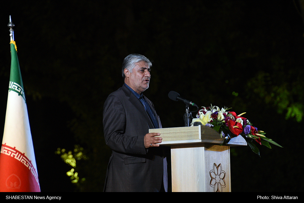 اگر نتوانیم کار و اقتصاد را شکوفا کنیم، دین ضربه می خورد، چرا که ایران پرچم دار دین و شیعه است