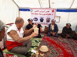 توزیع اقلام بهداشتی و آموزشی  مربوط به پروژه آگاه سازی در روستاهای مرزی استان آذربایجان غربی 