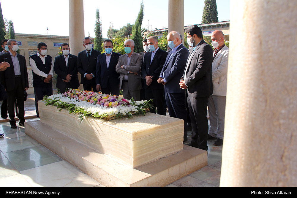 برگزاری آئین هفته بزرگداشت حافظ شیرازی در حافظیه
