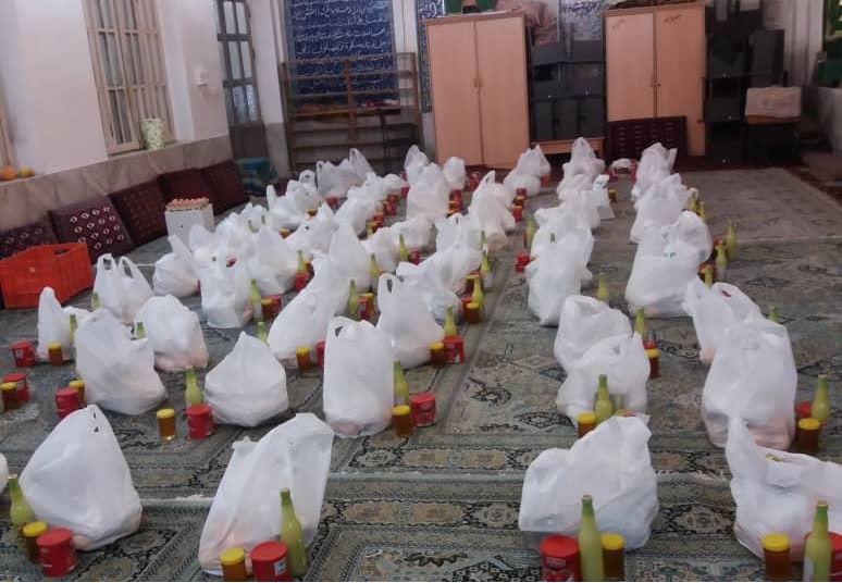 توزیع ۸۰بسته معیشتی بین نیازمندان به همت نمازگزاران مسجد امام حسن عسکری(ع)آمل