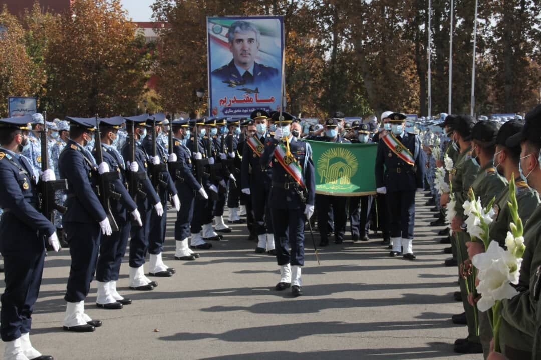 پرچم آستان قدس رضوی به دانشگاه شهید ستاری اهدا شد