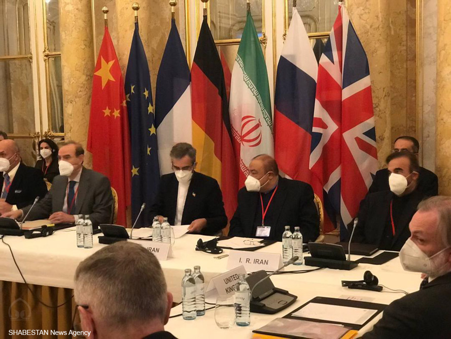 ایستادگی تا رفع کامل ‎تحریم ها و نه تعلیق، تنها گزینه ای است که مذاکره کنندگان  ما روی میز دارند