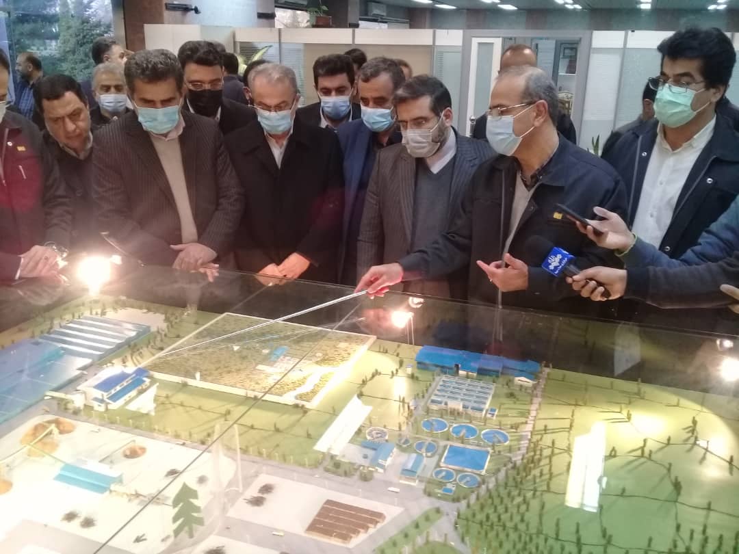  وزیر فرهنگ و ارشاد اسلامی از شرکت چوب و کاغذ مازندران بازدید کرد