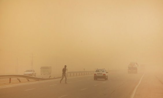 وزش باد شدید و خیزش گرد و خاک در تهران 