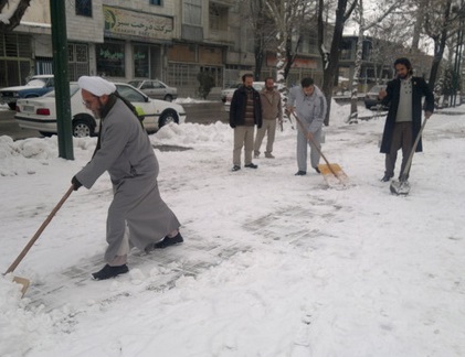 حرکت جهادی بچه های کانون خیمه تکیه اکبریه زنجان در روزهای برفی 