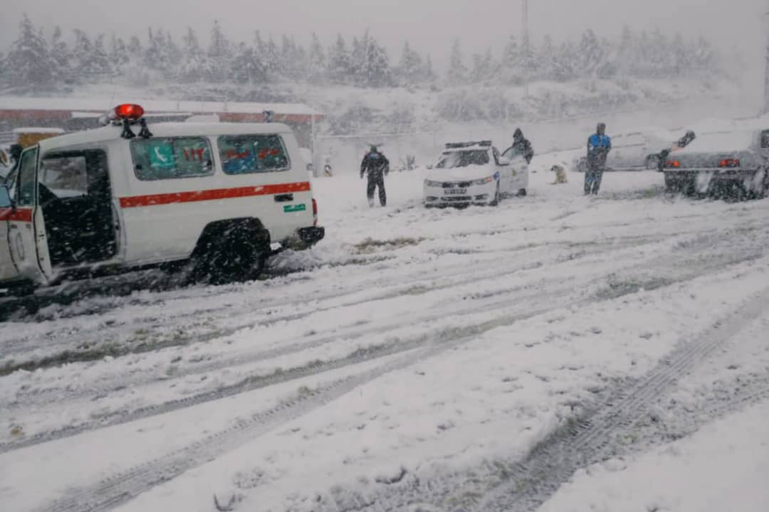 آماده باش کامل هلال احمر گلستان برای امدادرسانی برف و کولاک/ ۳۰ نفر از در راه ماندگان امدادرسانی شدند