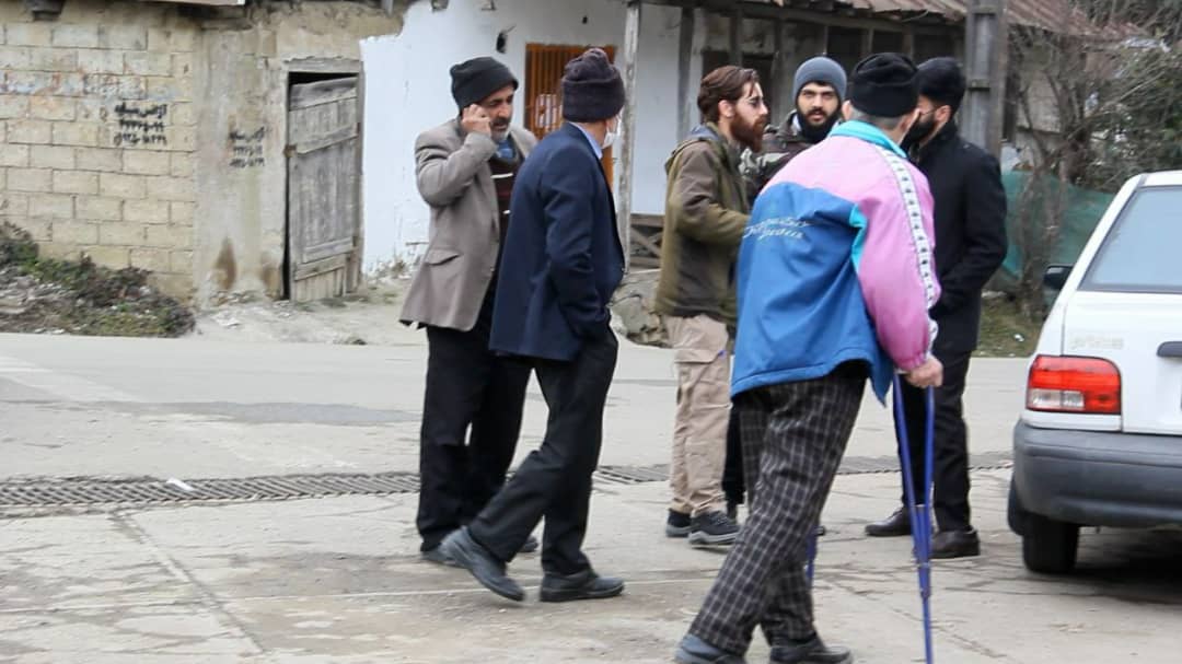 دانشجویان بسیجی لاهیجان نامه های مردم به رییس جمهور را جمع آوری کردند