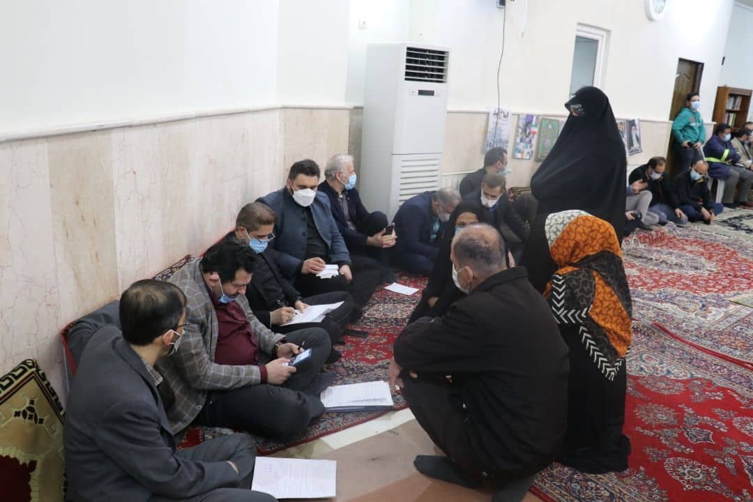 برپایی میز خدمت در مسجد فاطمه الزهرا( س) مسکن مهر رشت