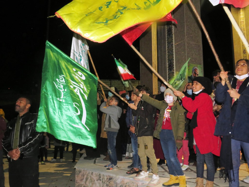 جشن پیروزی انقلاب با حضور کهگیلویه و بویراحمدی ها در یادمان شهدای شهر یاسوج برگزار شد+تصاویر 