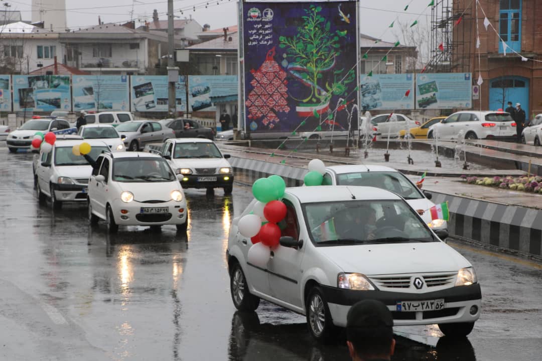 حرکت کاروان خودرویی مردم انزلی در یوم الله ۲۲ بهمن     