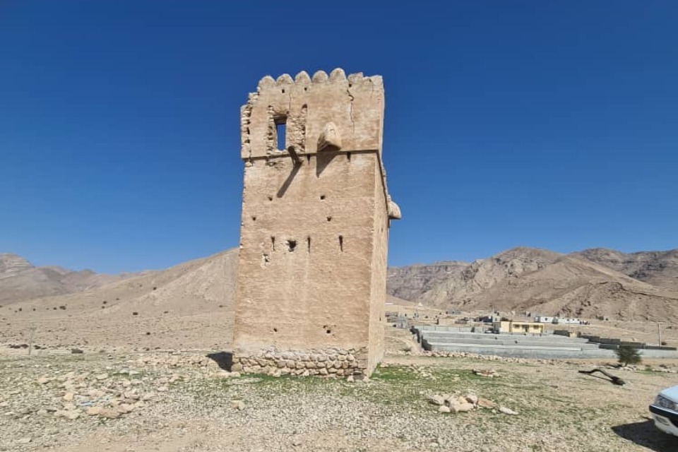 قلعه برج گری کوه کوهیج مرمت و بازسازی  می‌شود