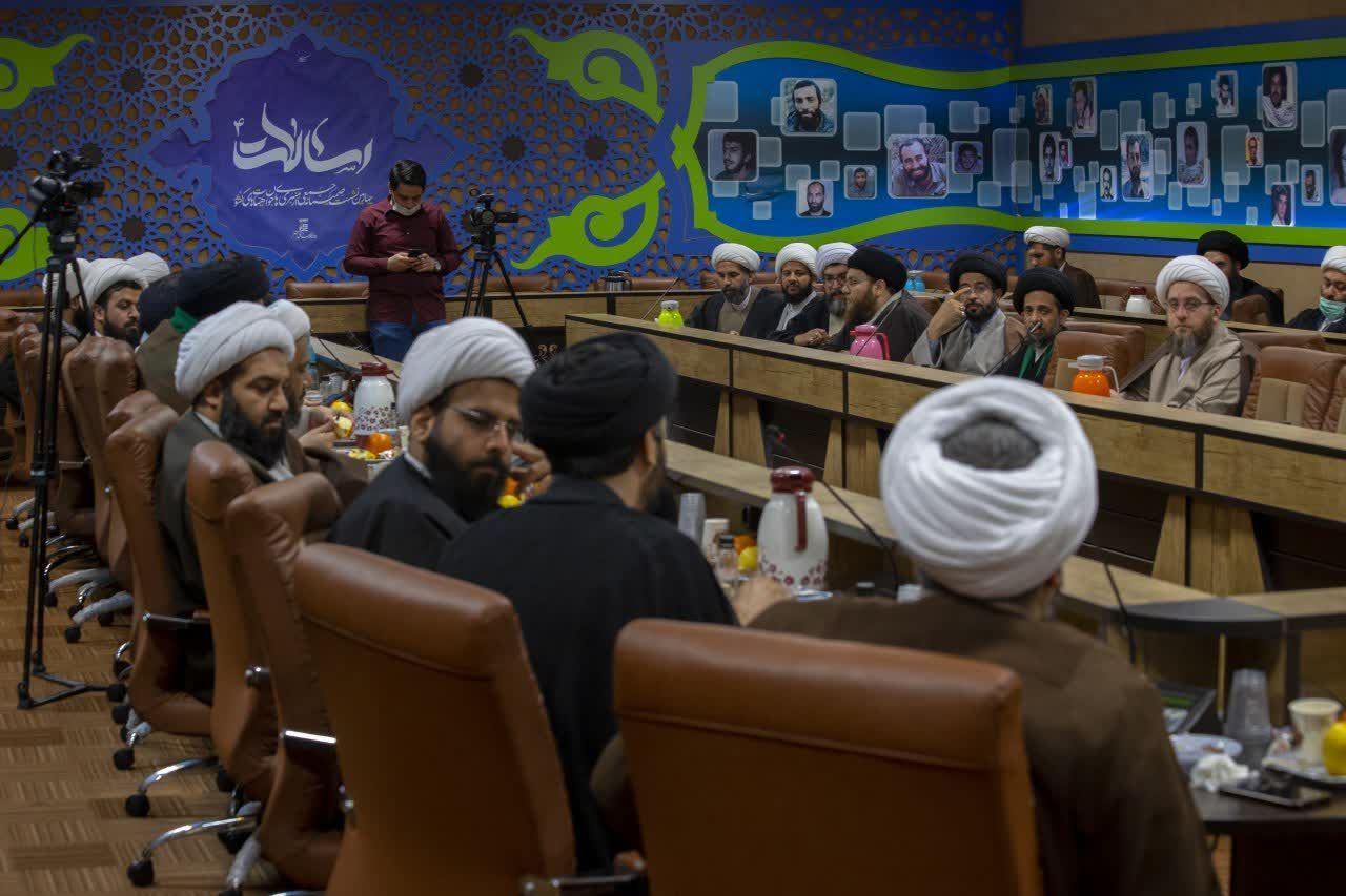 جامعه منبری‌های جوان هیأت‌های حسینی برای اقامه جهاد تبیین هم‌عهد شدند
