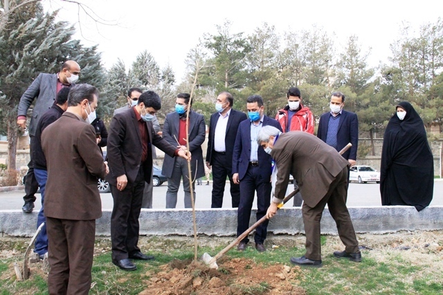 برگزاری جشن تولد زمین در مدارس کردستان  