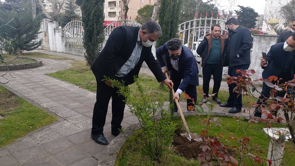 فارس در مسیر سبز شدن؛ راه و شهرسازی و منابع طبیعی دست به دست هم دادند