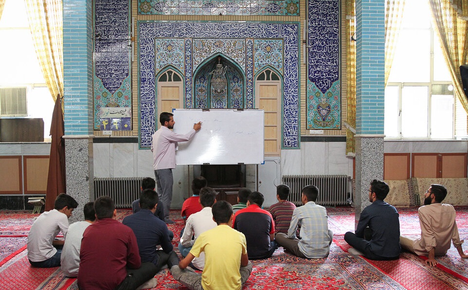 خلاقیت کانون های مساجد موجب جذب نوجوان و جوان به مسجد می شود 