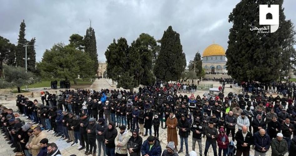 اقامه نماز جمعه ۳۰ هزار فلسطینی در مسجدالاقصی