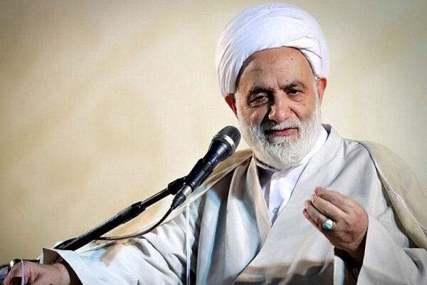 نظر حجت الاسلام قرائتی در خصوص حضور نوجوانان در اغتشاش‌ها