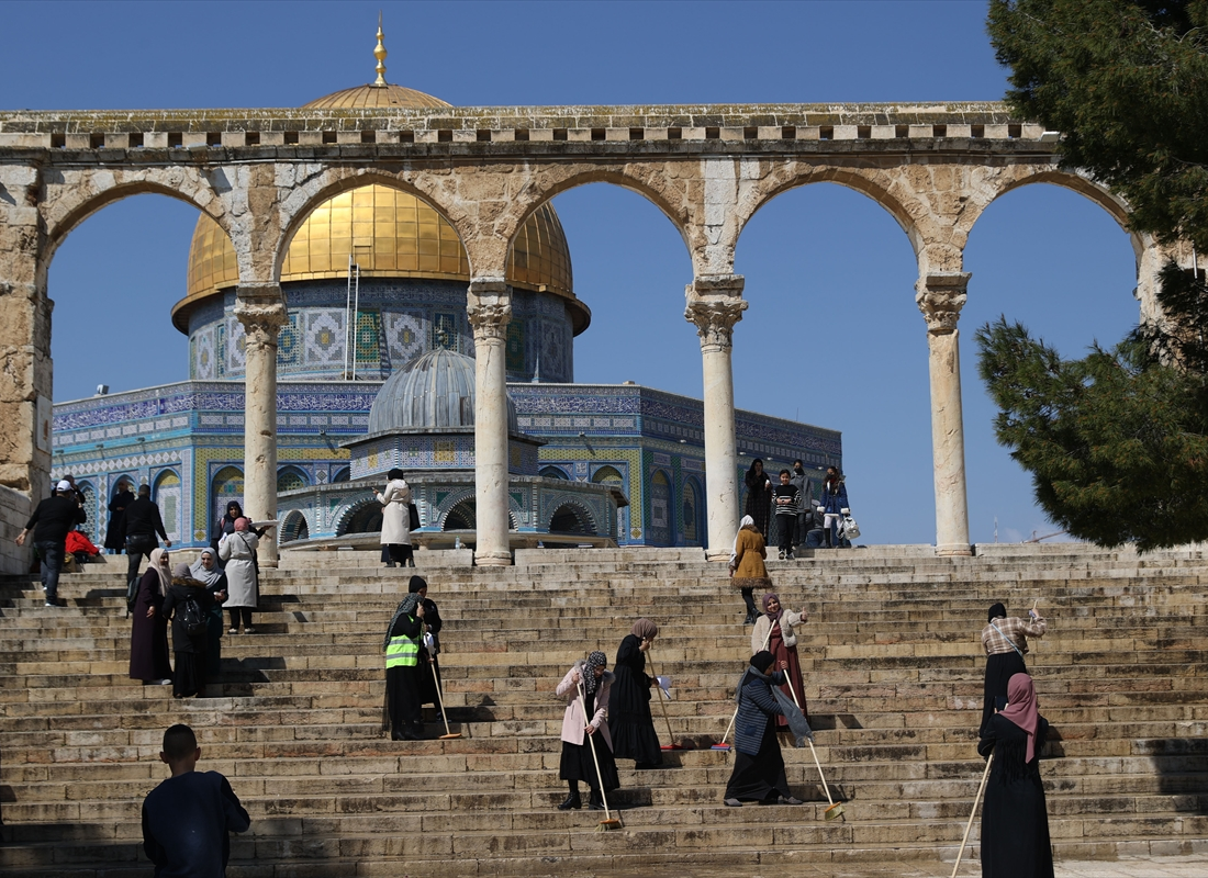 غبارروبی مسجدالاقصی در آستانه ماه رمضان+عکس