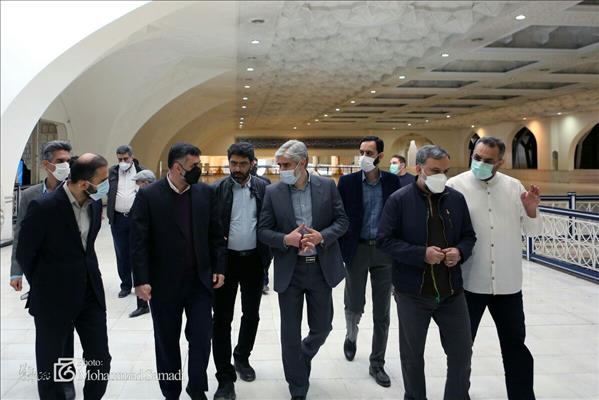 بازدید رئیس و مدیران نمایشگاه بین‌المللی کتاب تهران از مصلای امام خمینی(ره)