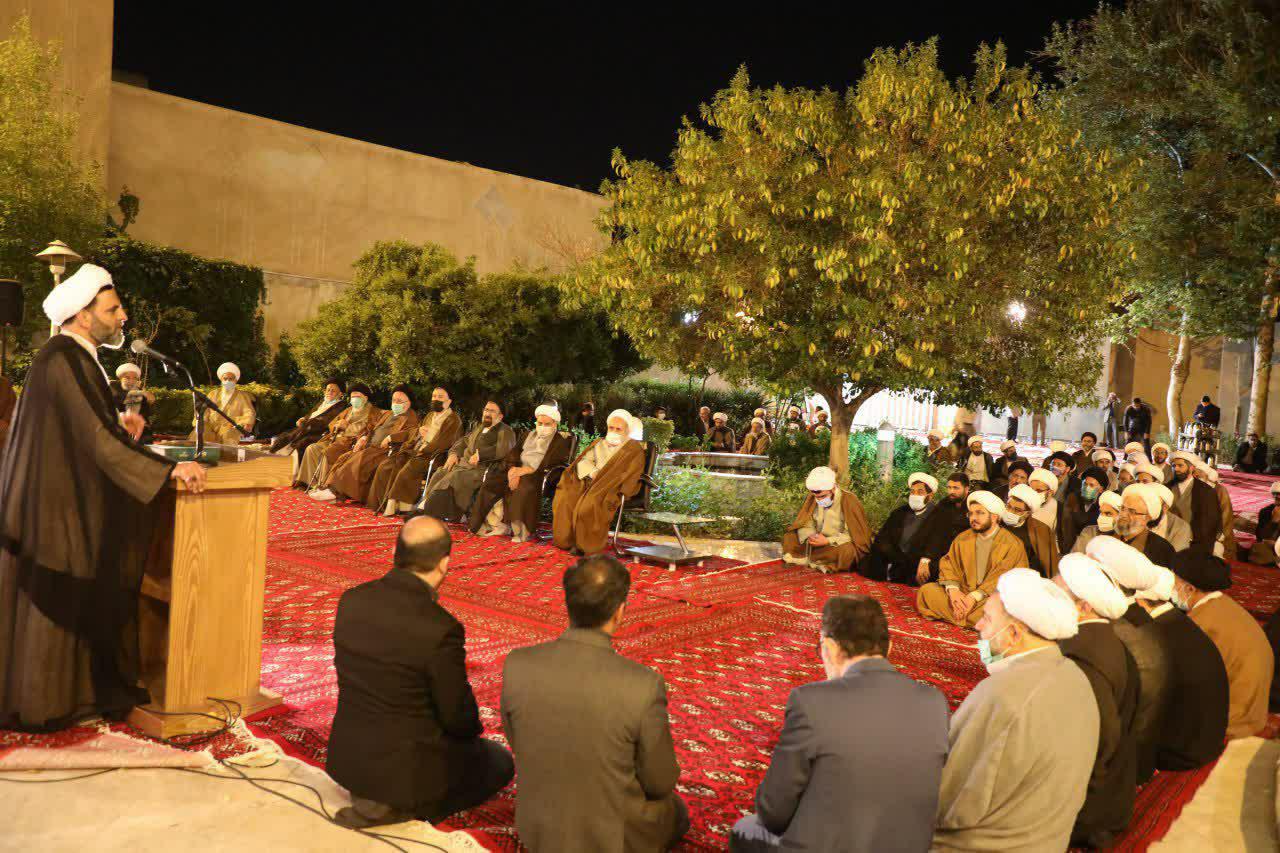 بانو گوهرشاد به تأسی از حضرت خدیجه دارایشان را در راه اسلام قرار دادند