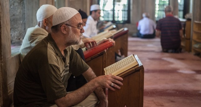 مسجد جامع «ایوب سلطان» قبله گاه نمازگزاران در ماه رمضان